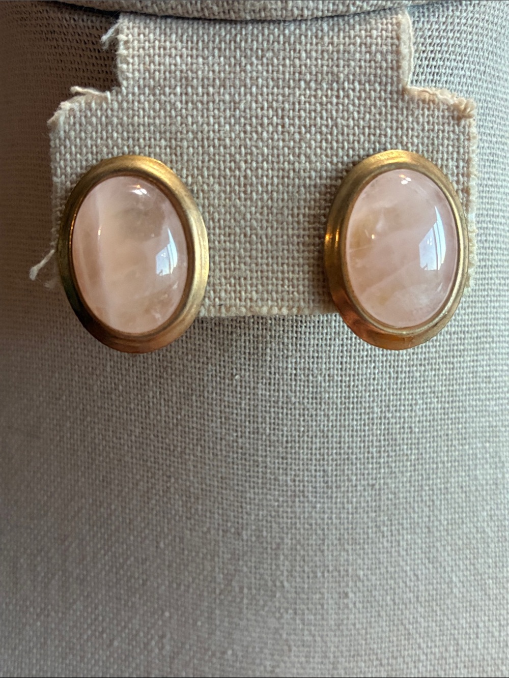✨ 3/$15 ✨ Gold Rose Quartz Oval Stud Earrings